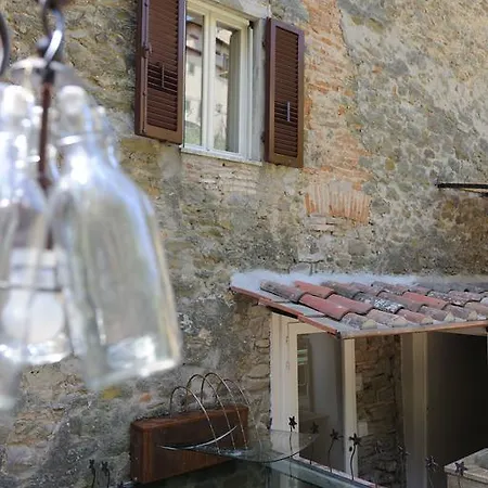 Pane E Vino 4* קורטונה