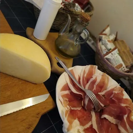 לינה וארוחת בוקר Pane E Vino