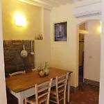 Couette-café Pane E Vino 4*