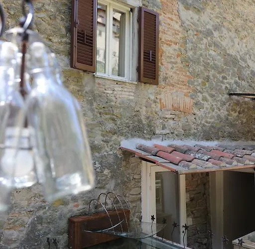 Pane E Vino 4* كورتونا